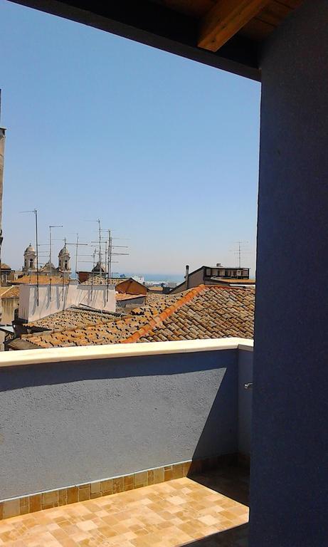 Sky Apartments - Catania City Center Bagian luar foto